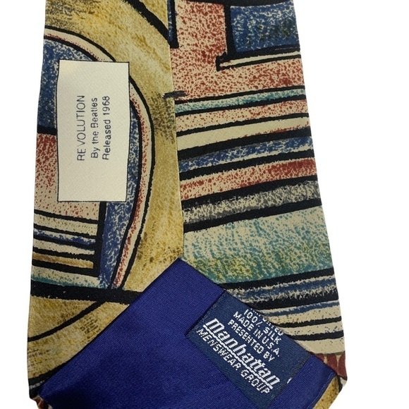 Vintage The Beatles Revolution silk tie - Picture 3 of 6